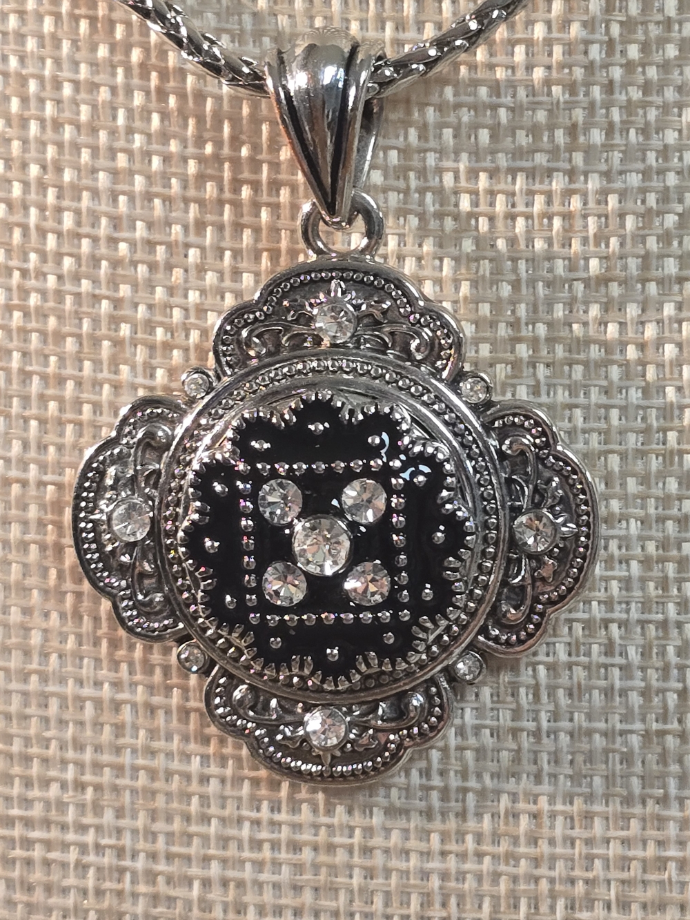 Ginger Snaps Interchangeable Pendant With 18' Silver Necklace